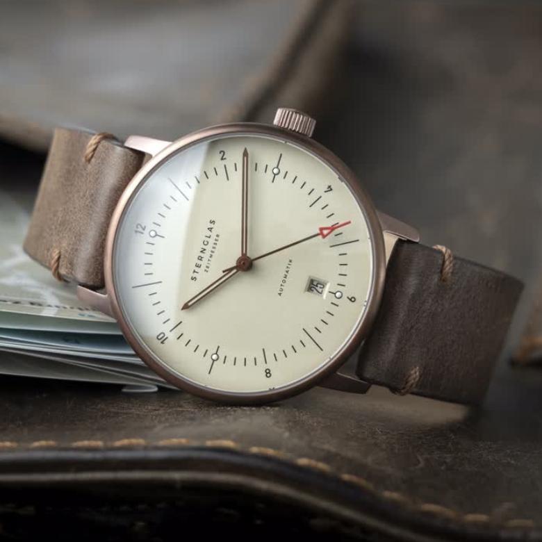 Sternglas S02-NA42-VI17 - Kolekcja Sternglas Naos: styl inspirowany Bauhausem