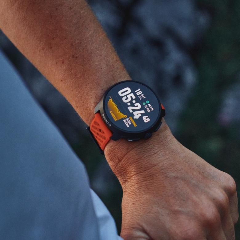 Suunto Race 2 Feather Gray SS051201000