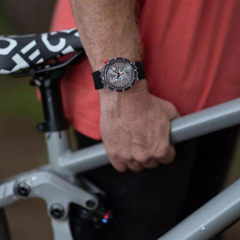 Swatch SB05K103 - Czy wiedziałeś/aś, że...
