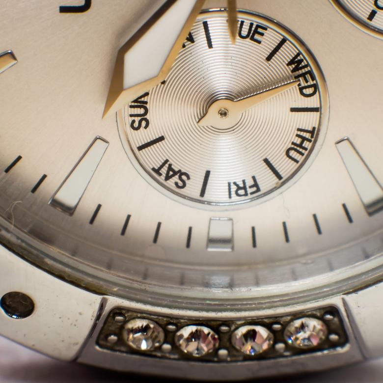 Timex TW5M59800 - Datownik dni tygodnia