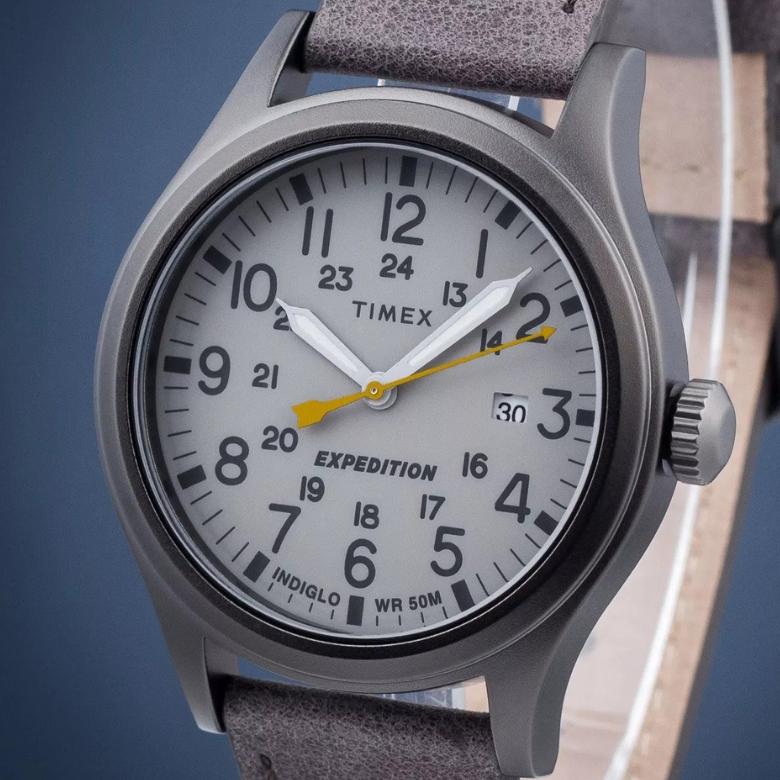 Timex TW4B23100 - Datownik dni miesiąca