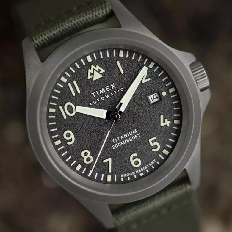 Timex TW2V95300 - Szkło szafirowe z powłoką antyrefleksyjną