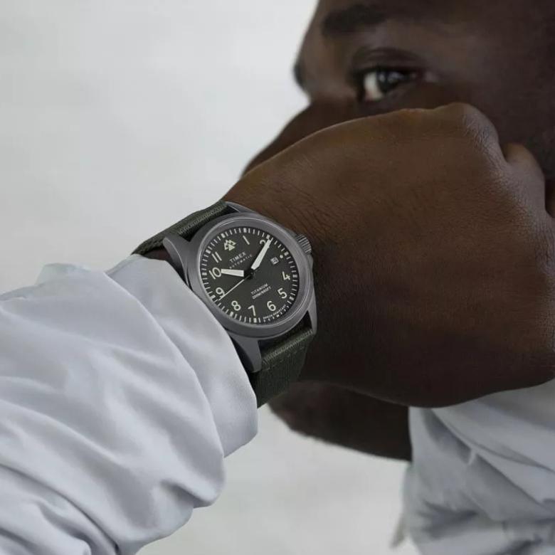 Timex TW2V95300 - Konstrukcja z tytanu
