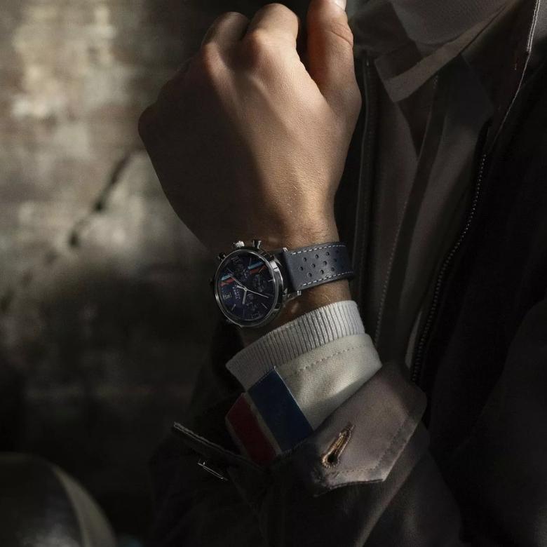 Timex TW2W99000 - Skórzany pasek w zegarkach Timex