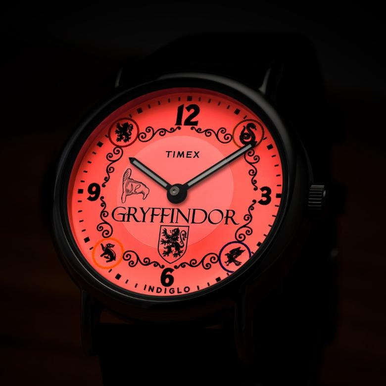 Timex TW2Y76300 - Kluczowe cechy: Harry Potter x Timex Gryffindor TW2Y76300