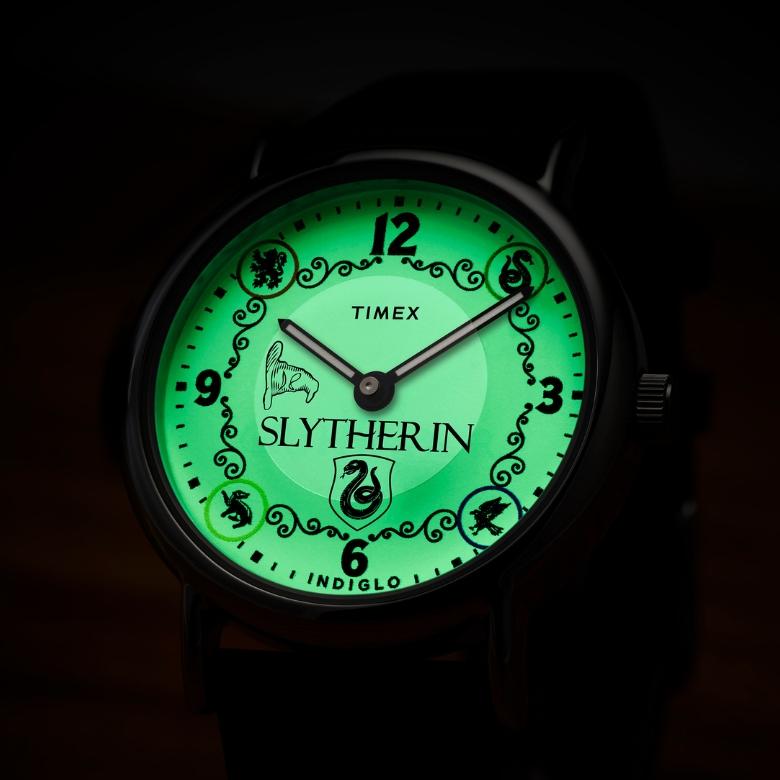 Timex TW2Y76400 - Kluczowe cechy: Harry Potter x Timex Slytherin TW2Y76400