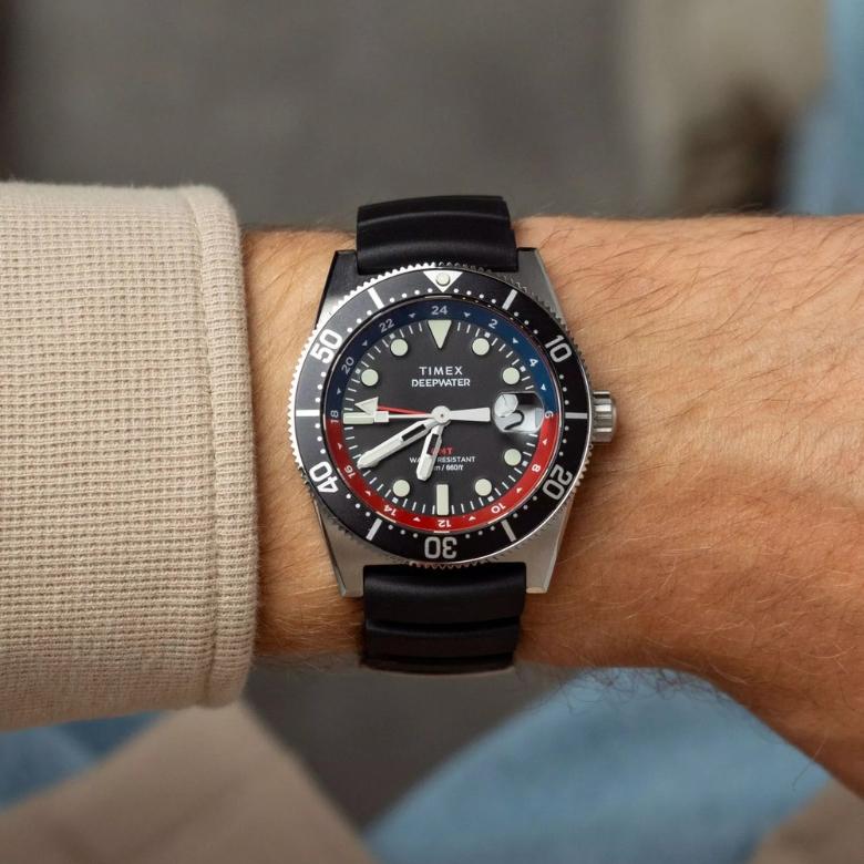 Timex TW2W75000 - Timex Deepwater
