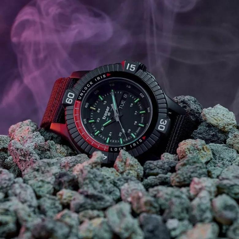 Traser TS-111460 (TS-111640) - Obrotowy bezel jako praktyczne rozwiązanie