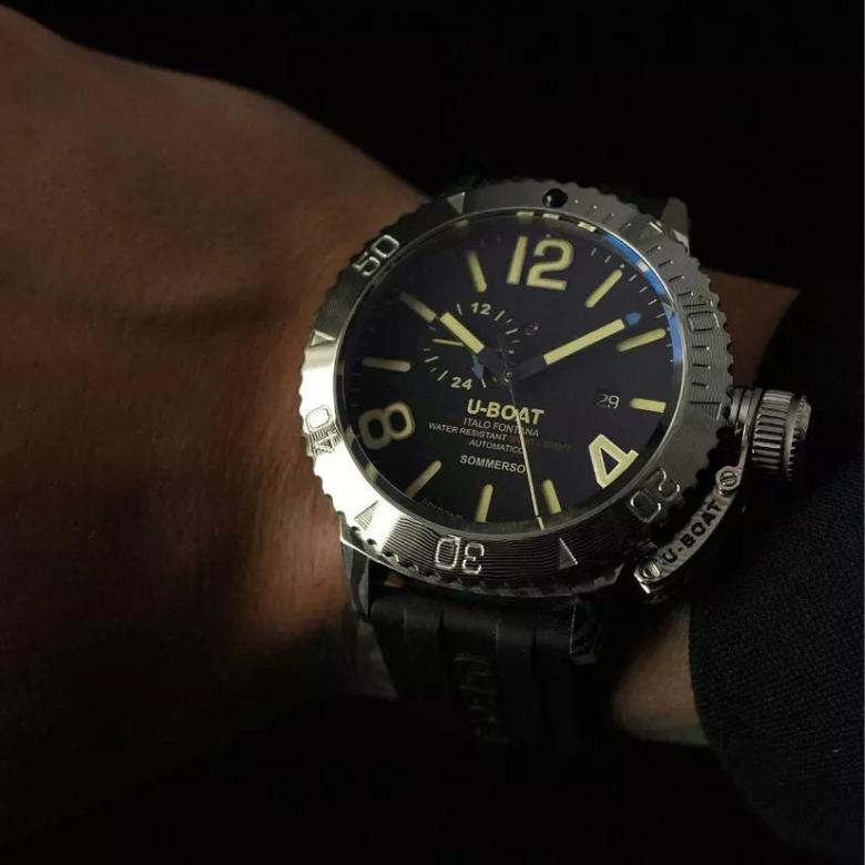 U-Boat 9988 - Automatyczny mechanizm Sellita SW 200
