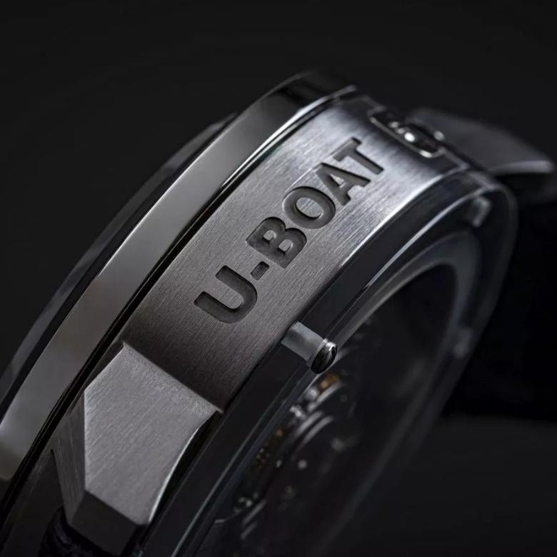 U-Boat 8892 - Nowoczesna technologia w klasycznym designie