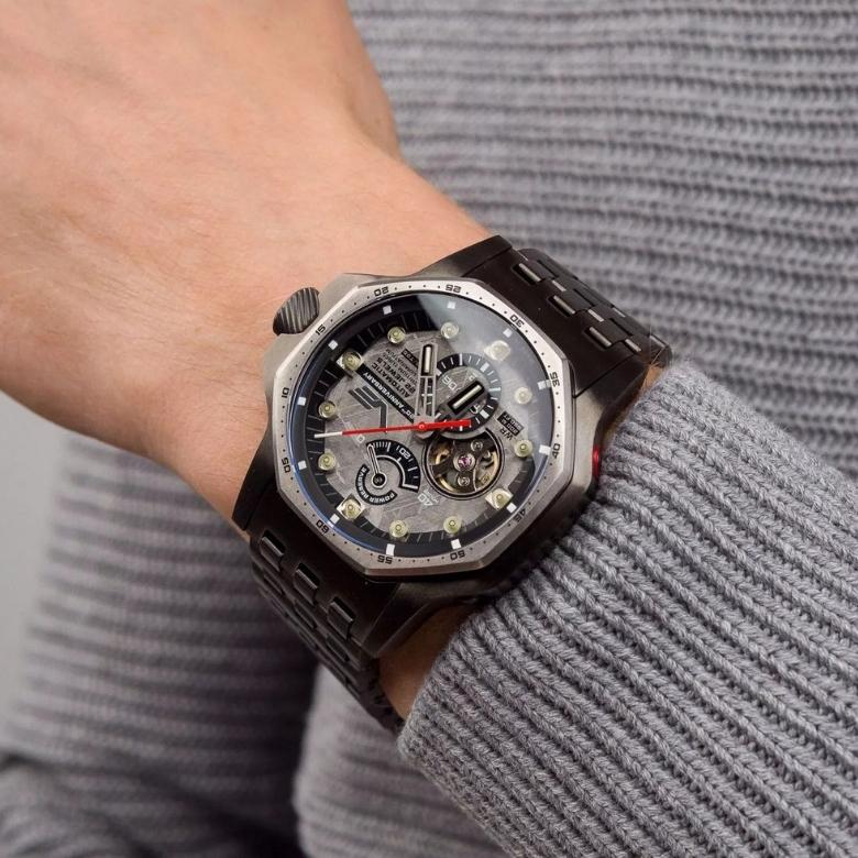 Vostok Europe YN84-640E726 - Dodatkowe elementy