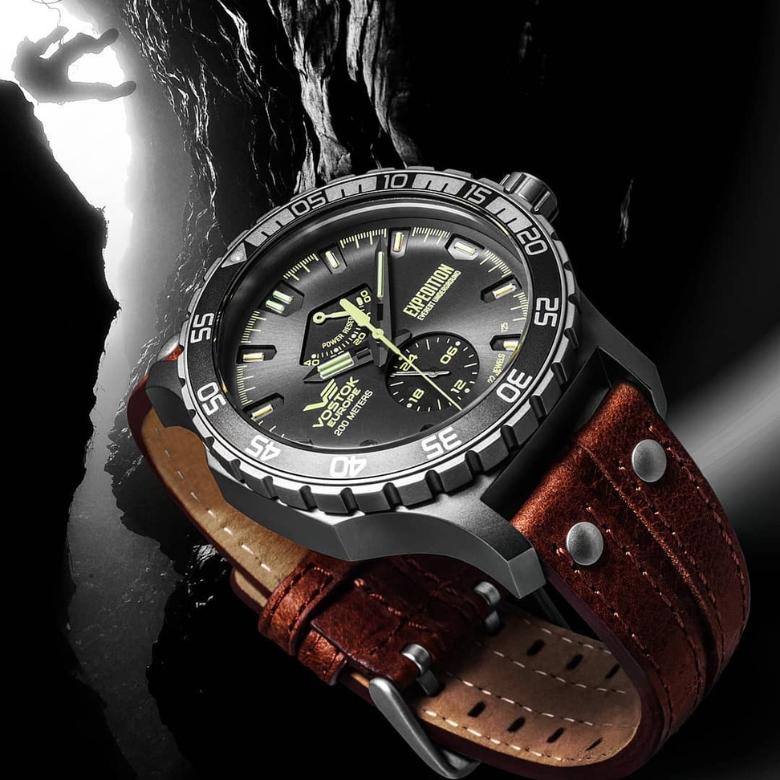 Vostok Europe YN84-575O540 - Skórzany pasek dopasowany do nadgarstka