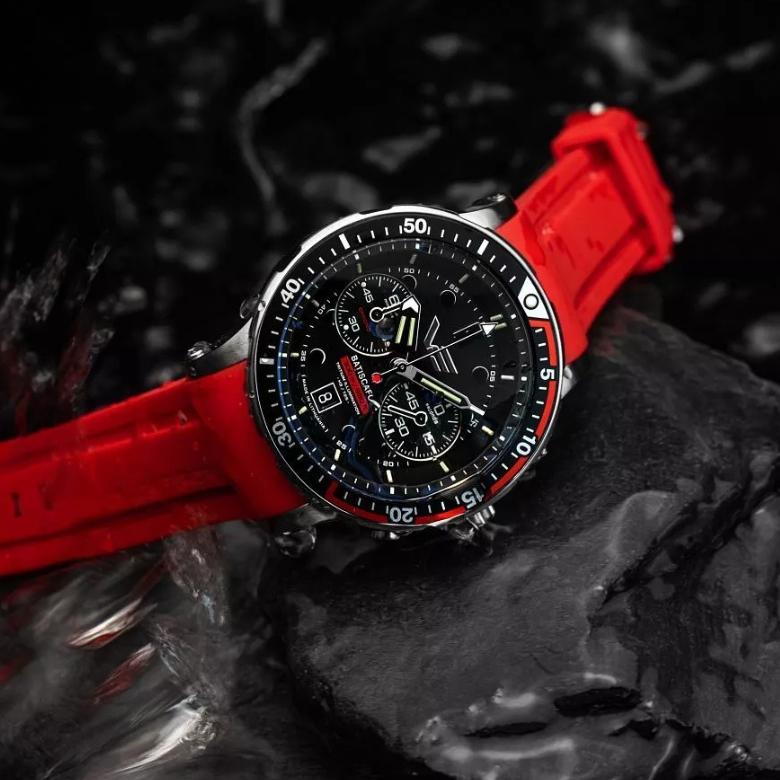 Vostok Europe 6S21-511A771 - Dwustopniowy system podświetlenia