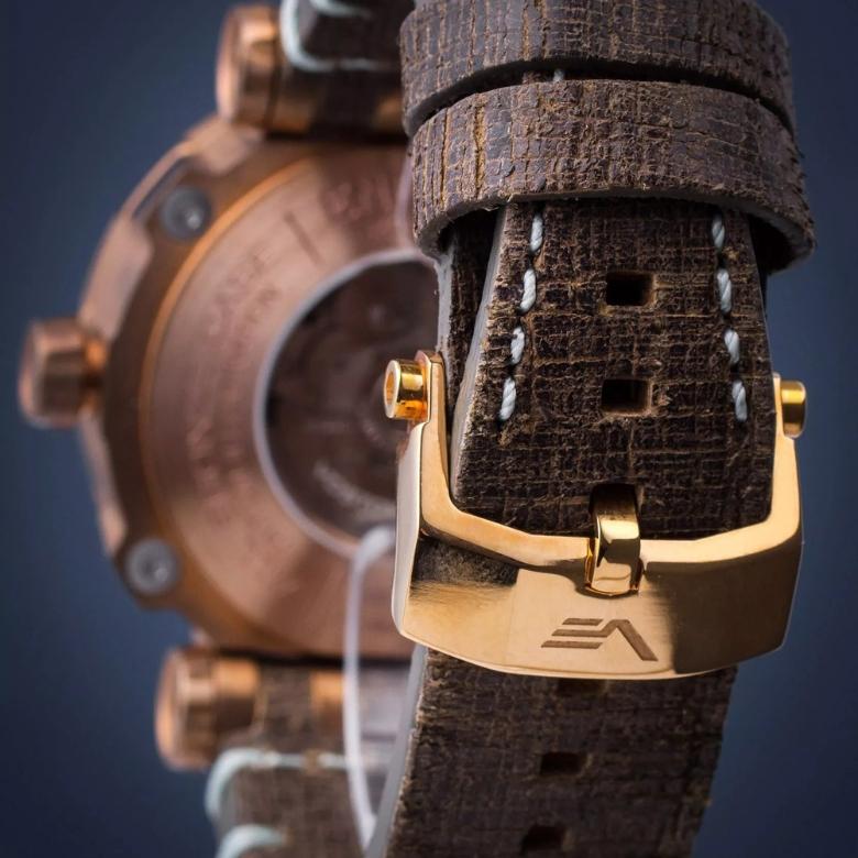 Vostok Europe NH35A-575O285 - Skórzany pasek dopasowany do nadgarstka
