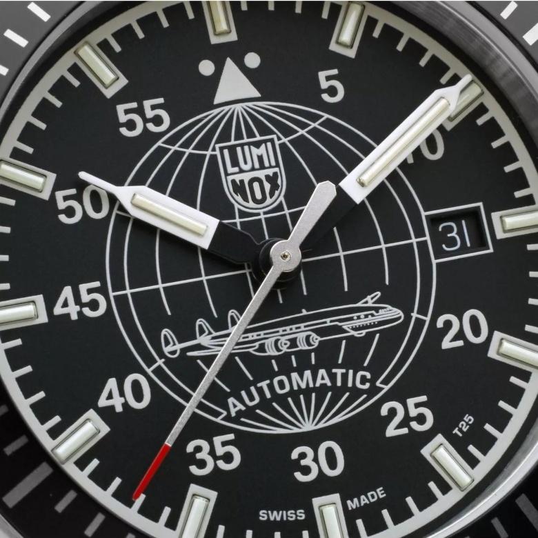 Zegarek Luminox XA.9601 - Tarcza