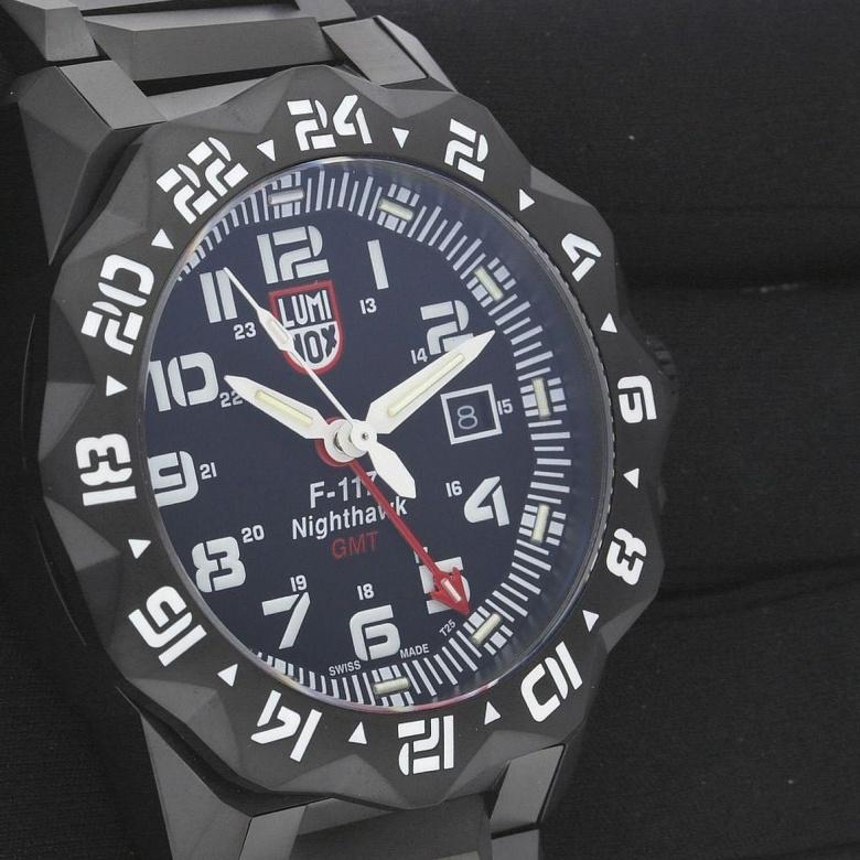 Zegarek Luminox XA.6422 - Bezel