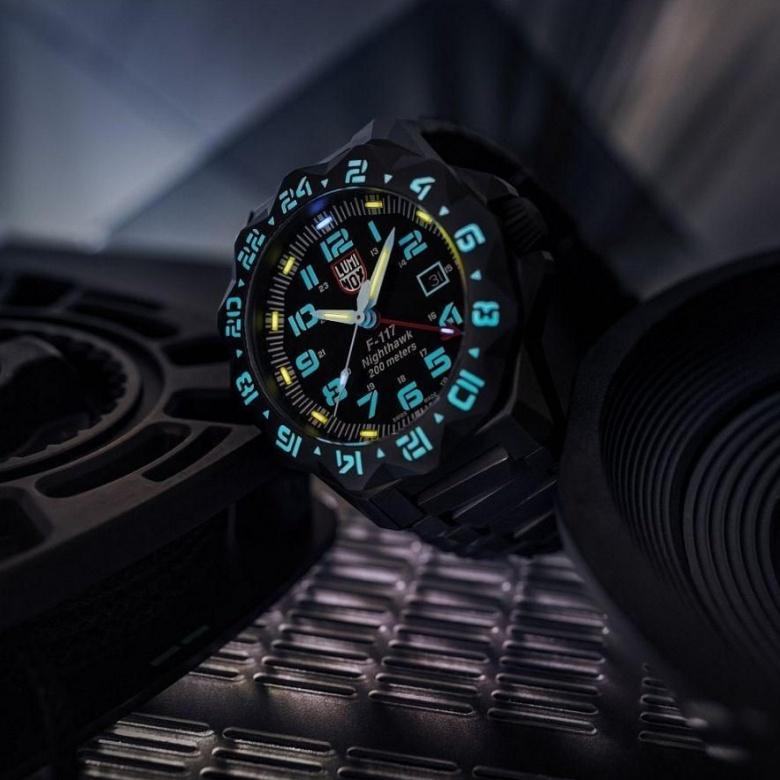 Zegarek Luminox XA.6422 - Luminox Light Technology
