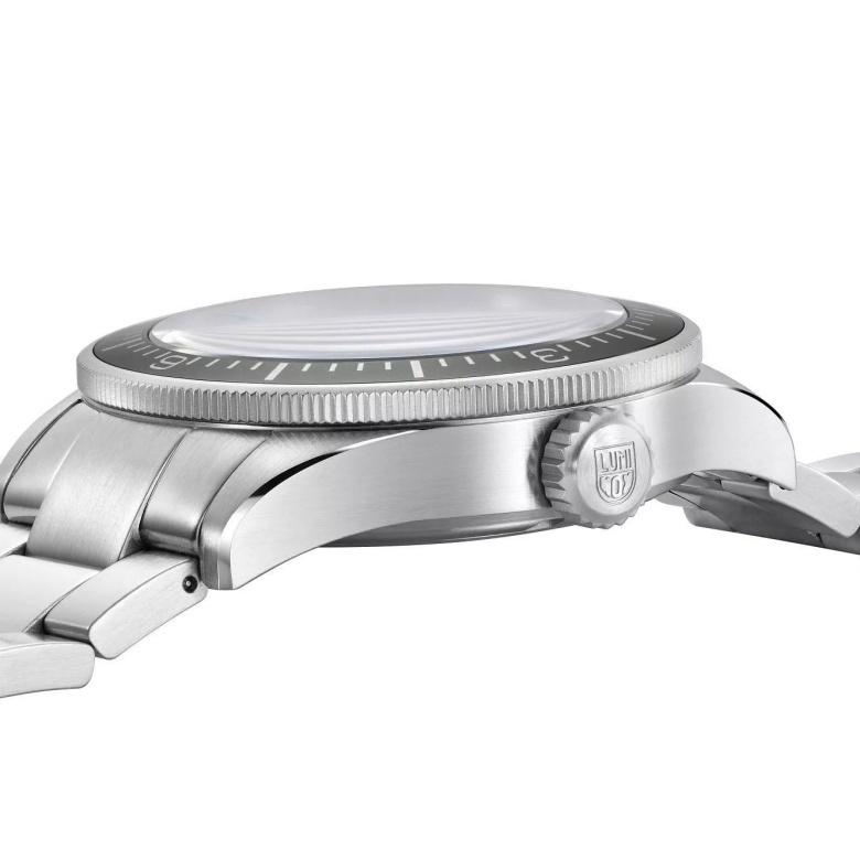 Zegarek Luminox XA.9601.M - Koronka