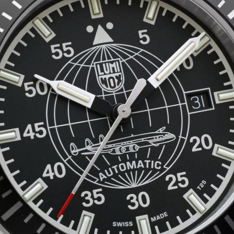 Zegarek Luminox XA.9601.M - Tarcza