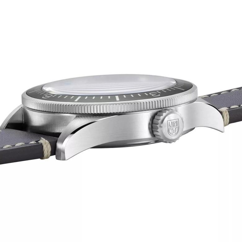 Zegarek Luminox XA.9602 - Koronka