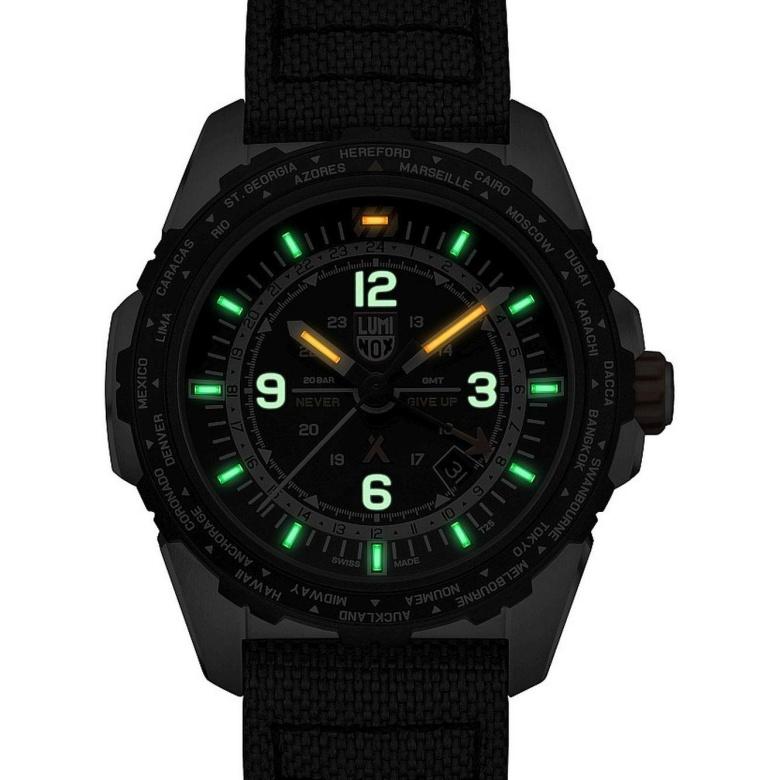 Zegarek Luminox XB.3761 - Luminox Light Technology