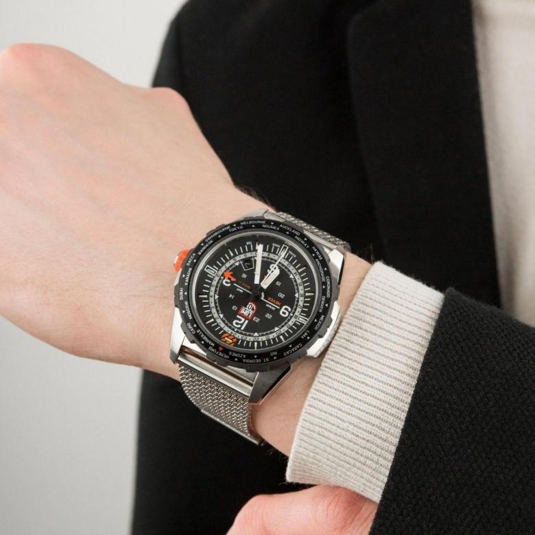 Zegarek Luminox XB.3762 - Tarcza