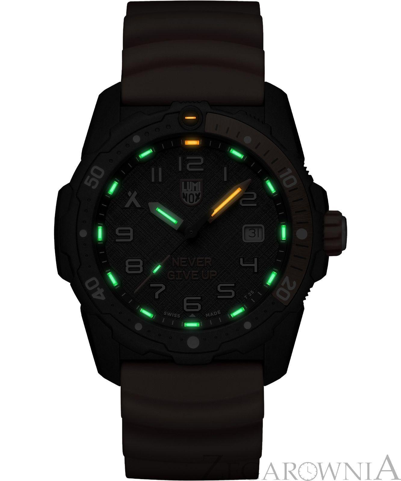 Zegarek Luminox XB.3729.NGU - Luminox Light Technology