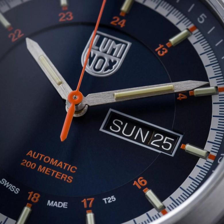 Zegarek Luminox XL.1904 - Tarcza