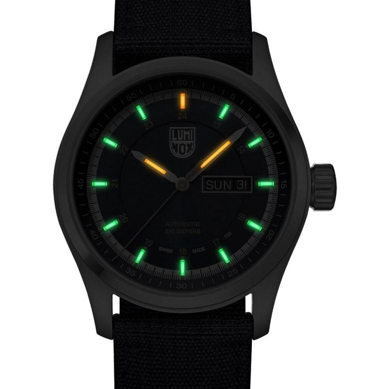 Zegarek Luminox XL.1903 - Luminox Light Technology