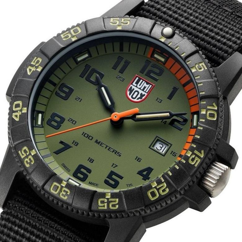 Zegarek Luminox XS.0337 - Bezel