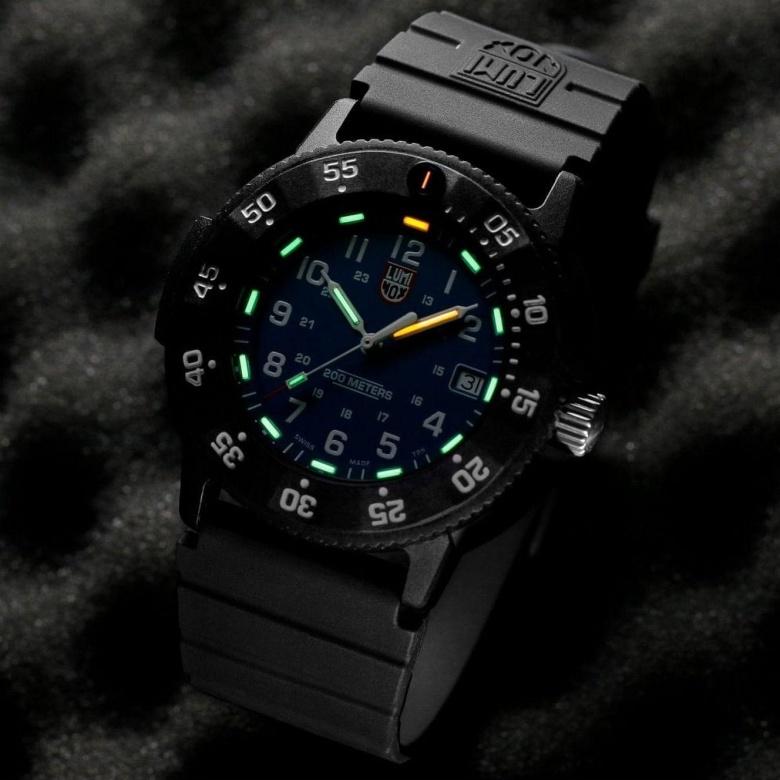 Zegarek Luminox XS.3003.EVO - Luminox Light Technology