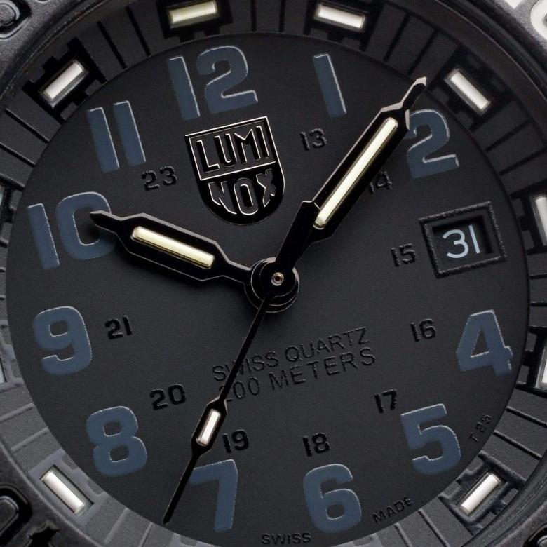 Zegarek Luminox XS.3051.GO.NSF - Tarcza