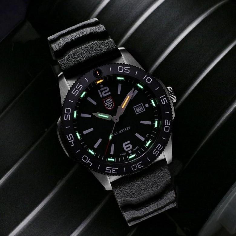 Zegarek Luminox XS.3121 - Luminox Light Technology