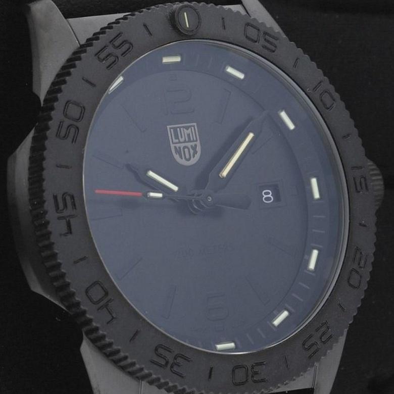 Zegarek Luminox XS.3121.BO - Bezel