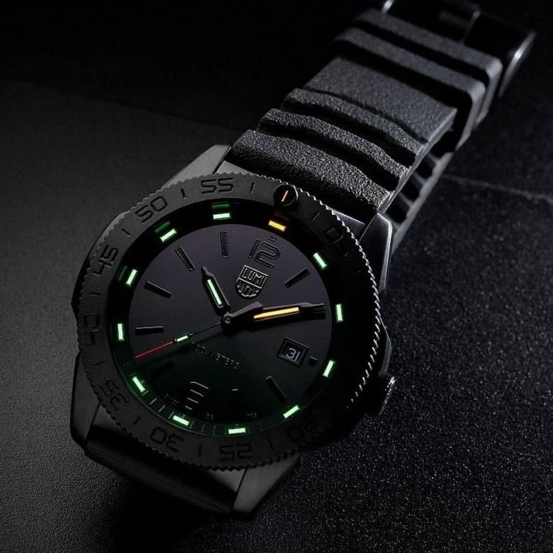 Zegarek Luminox XS.3121.BO - Luminox Light Technology