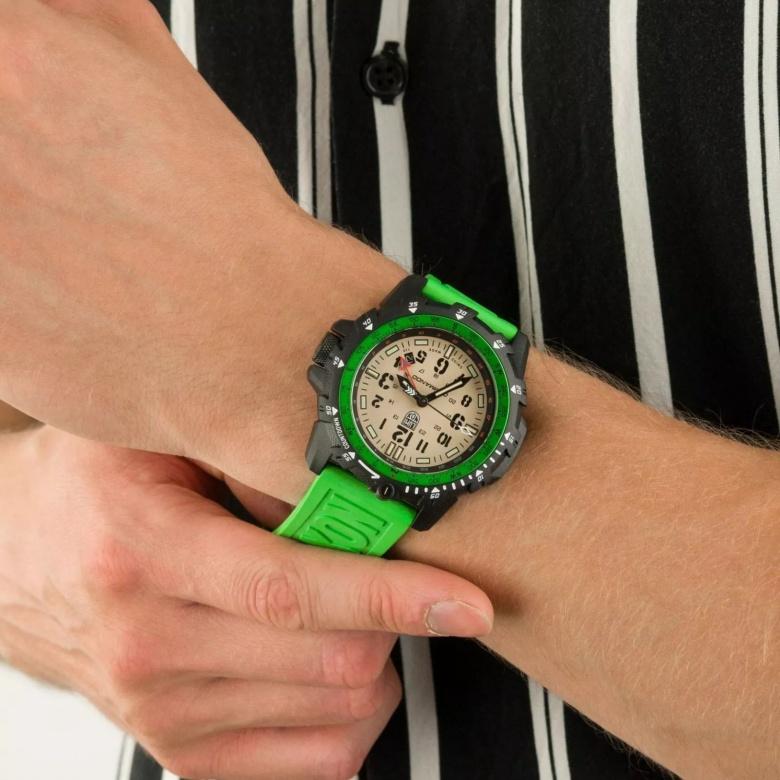 Zegarek Luminox XS.3121.BO.GF - Tarcza