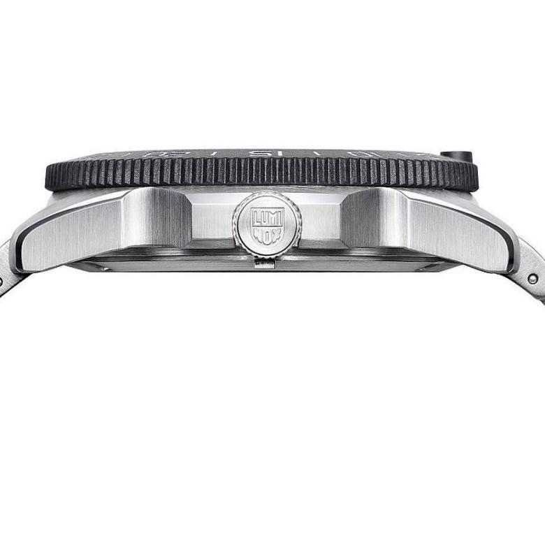 Zegarek Luminox XS.3123 - Koronka