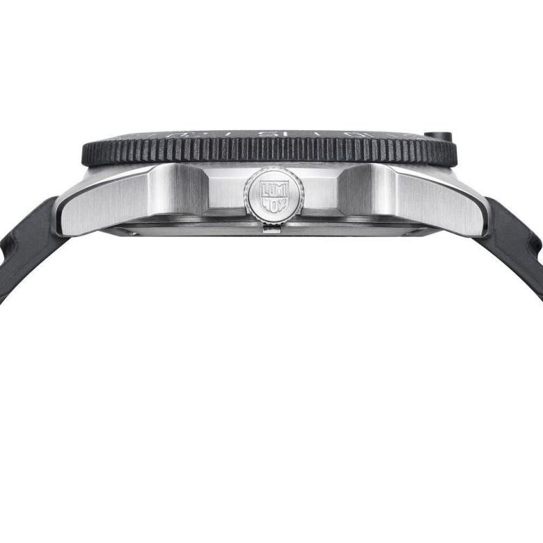 Zegarek Luminox XS.3135 - Koronka