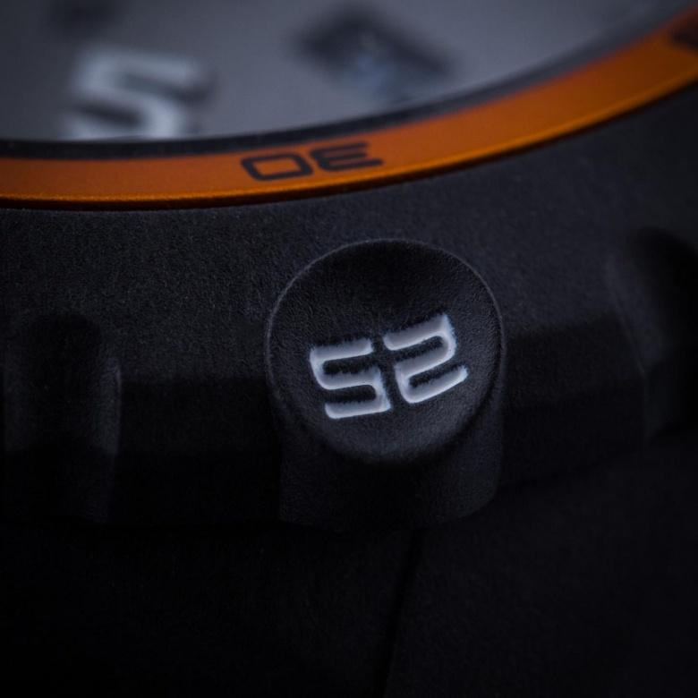 Zegarek Luminox XS.3301 - Bezel