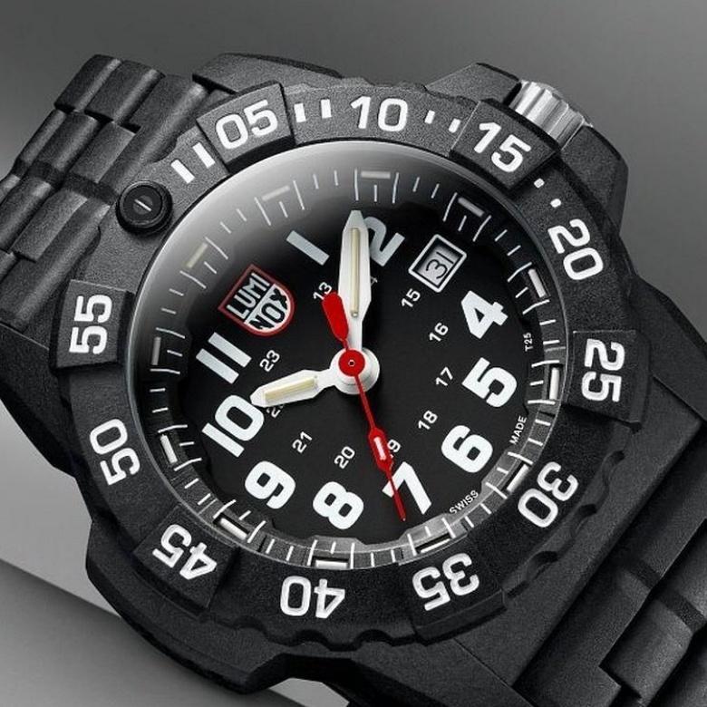 Zegarek Luminox XS.3502.L - Tarcza