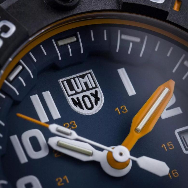 Zegarek Luminox XS.3503.NSF - Tarcza