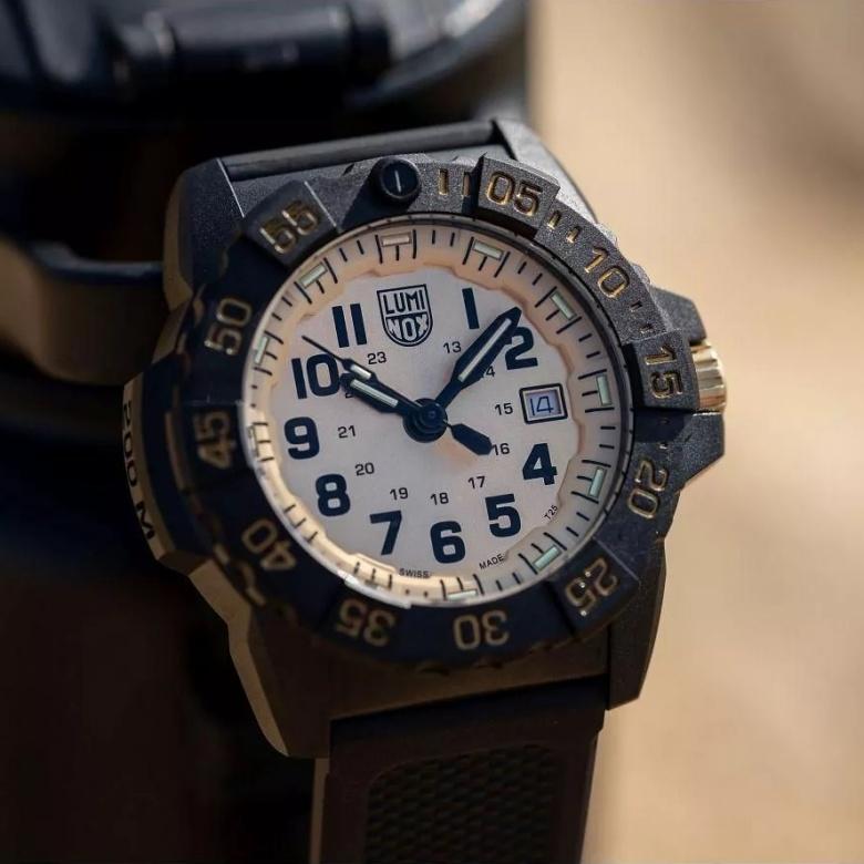 Zegarek Luminox XS.3505.GP.SET - Koperta