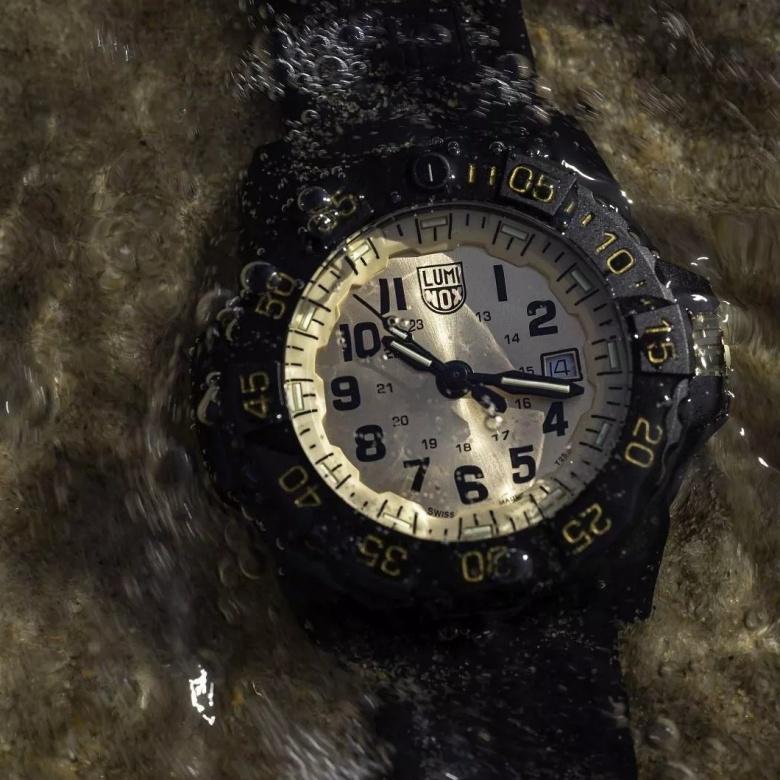 Zegarek Luminox XS.3505.GP.SET - Wodoszczelność