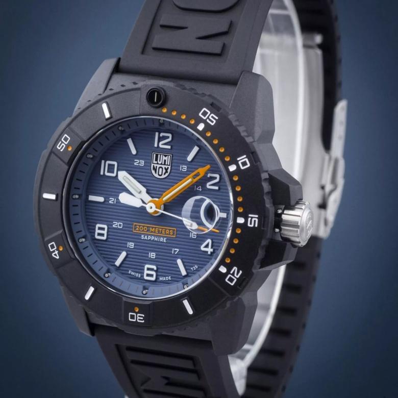 Zegarek Luminox XS.3602.NSF - Koperta