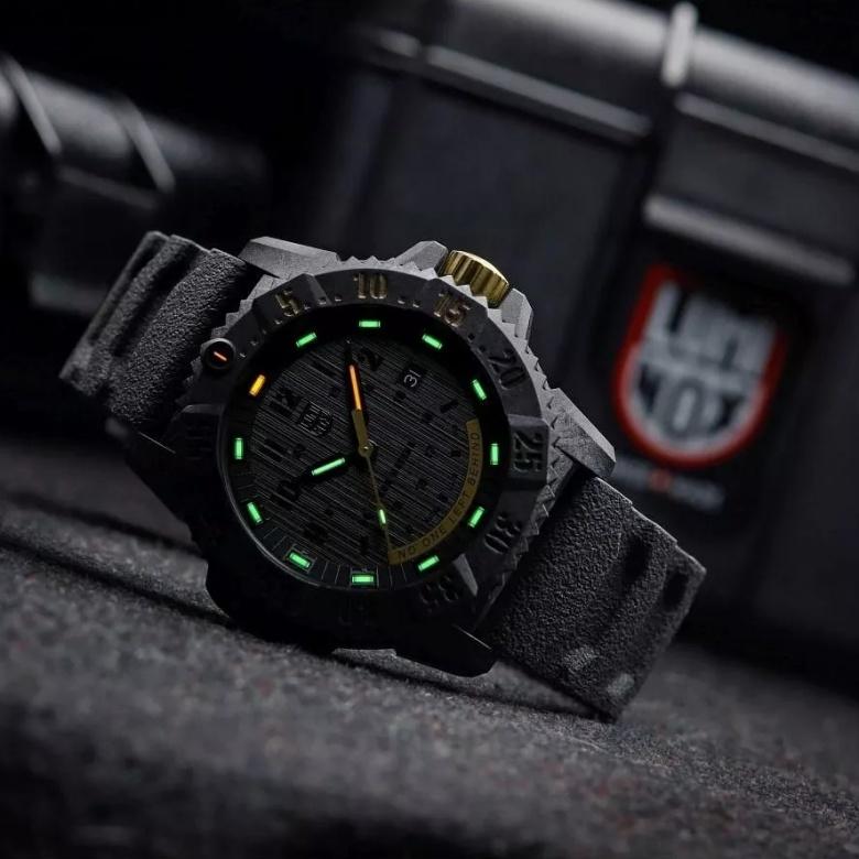Zegarek Luminox XS.3805.NOLB.SET - Luminox Light Technology