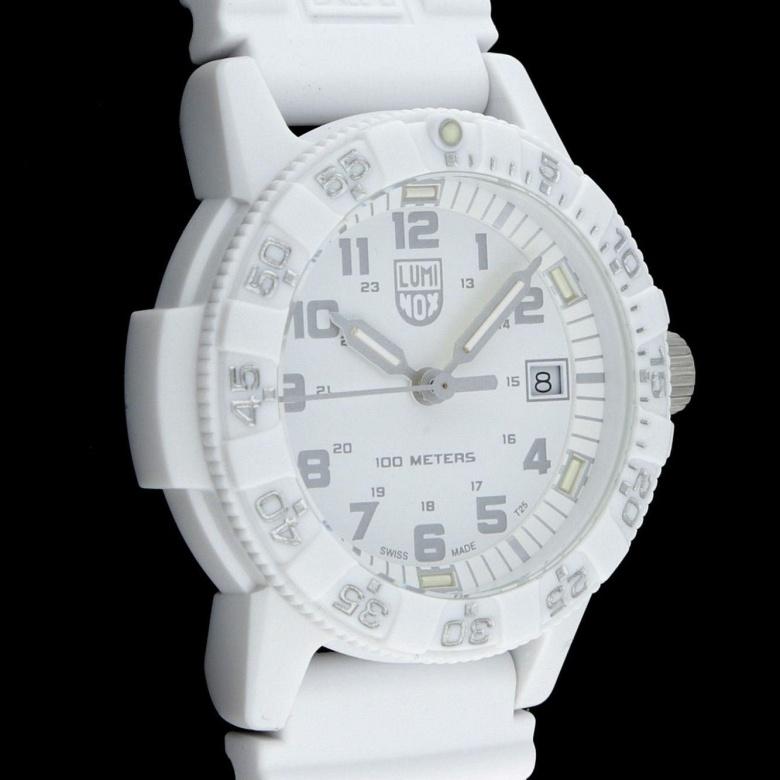 Zegarek Luminox XS.0307.WO - Bezel