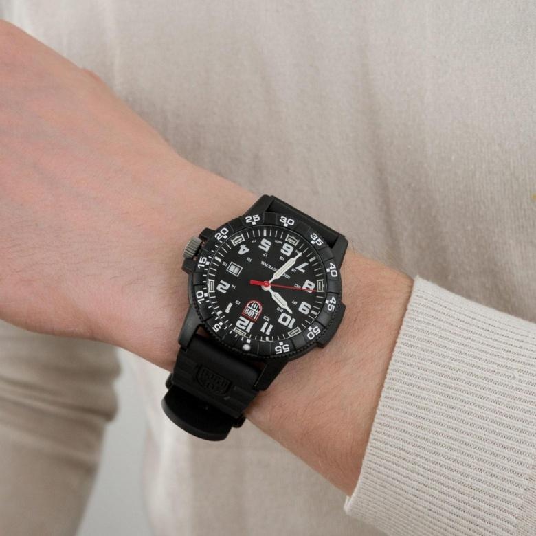 Zegarek Luminox XS.0321.L - Bezel