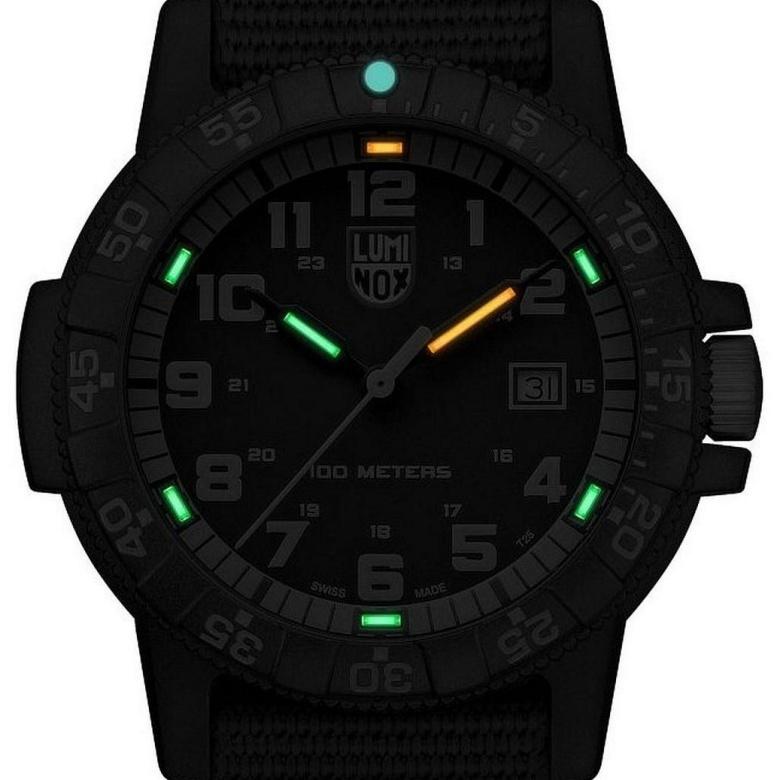 Zegarek Luminox XS.0333 - Luminox Light Technology