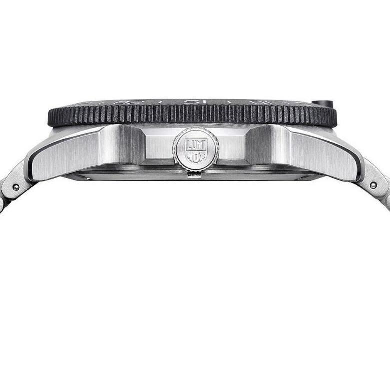 Zegarek Luminox XS.3122 - Koronka