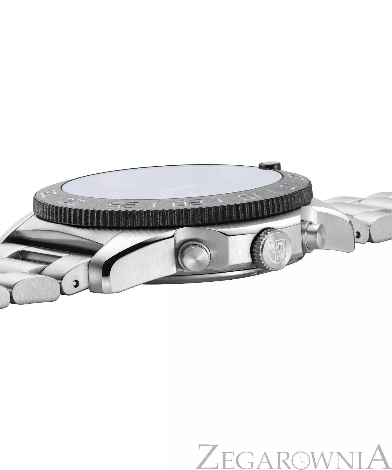 Zegarek Luminox XS.3142 - Koronka